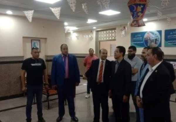 The acting president of the university inspects the faculty of physical therapy and the external clinics